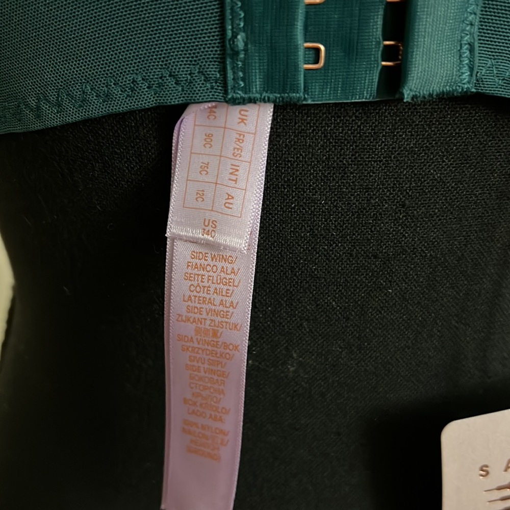 🆕SAVAGE X FENTY Blue Half Cup Plunge Bra - Size: 34C - Picture 8 of 10